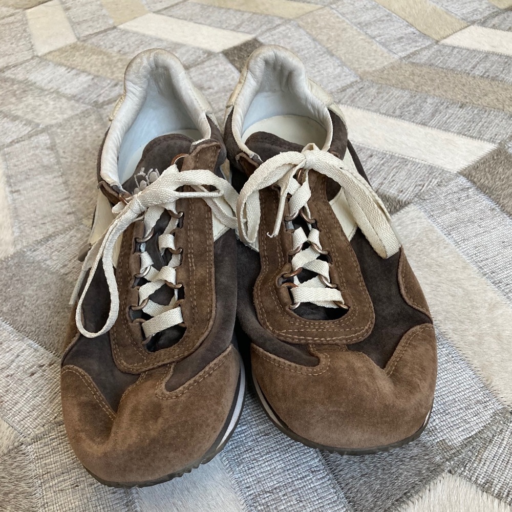 New Women’s Diadora Sneakers